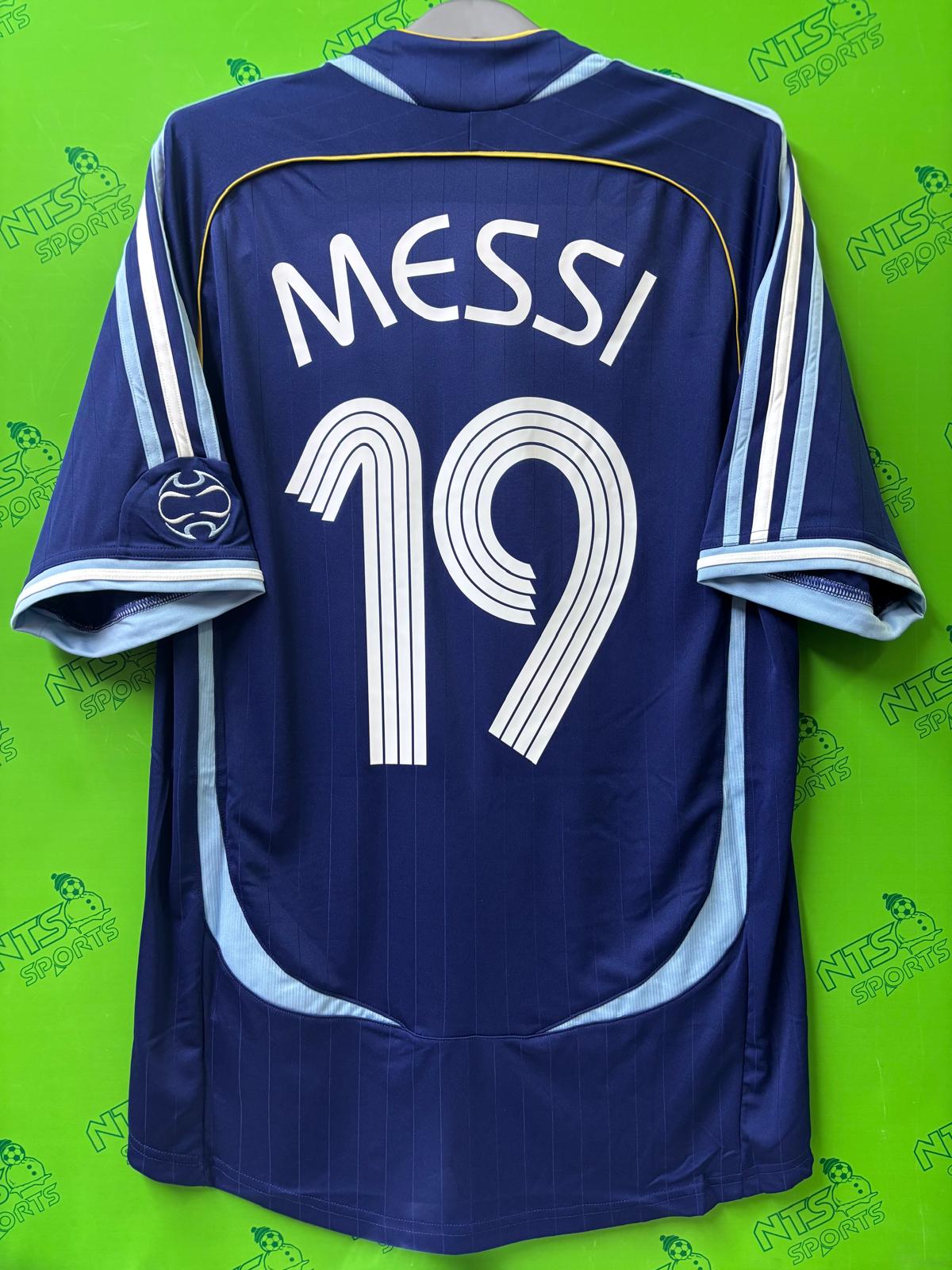 【RETRO】ARGENTINA 2006 Away Reissue Jersey with 19 MESSI