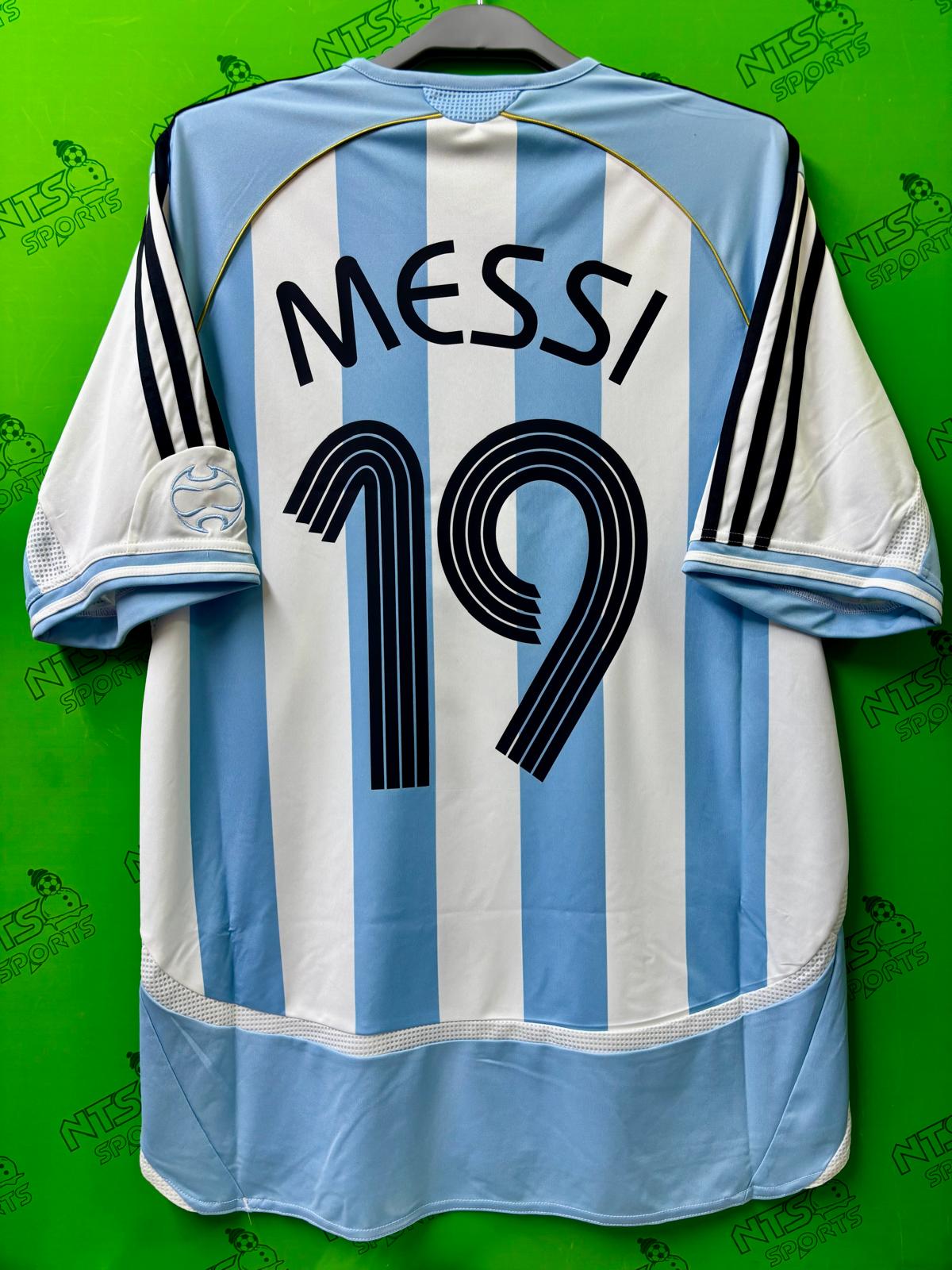 ARGENTINA 2006 home reissue shirt with 19 messi