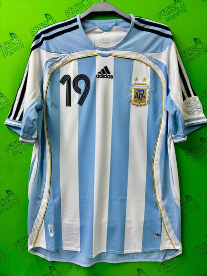 ARGENTINA 2006 home reissue shirt with 19 messi 