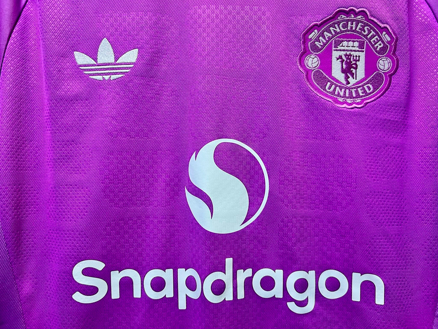 MANCHESTER UNITED 曼聯 2026/27 作客龍門球迷版球衣連印字連章