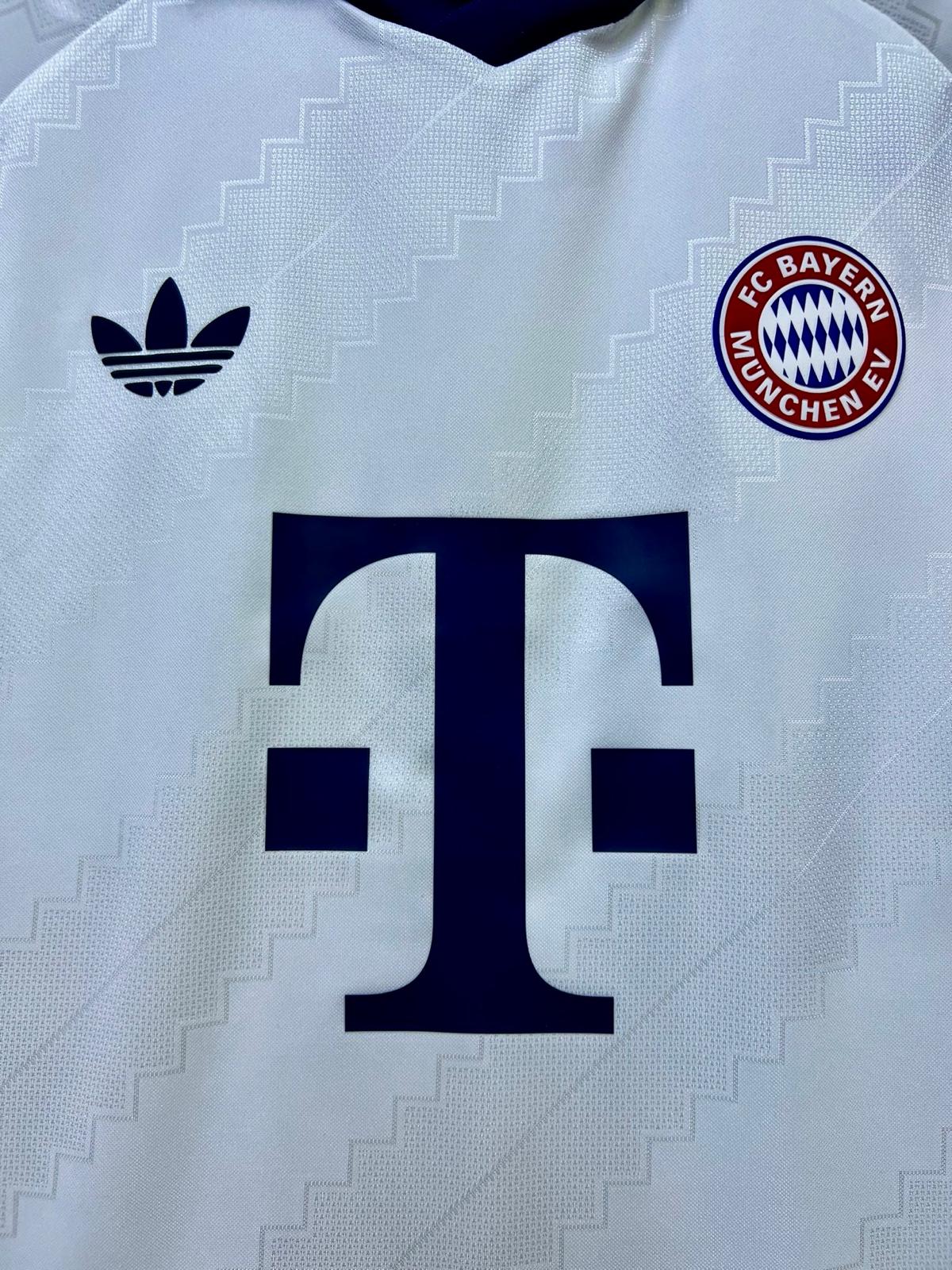 BAYERN MUNICH 拜仁慕尼黑 2026/27 作客球員版連印字連章