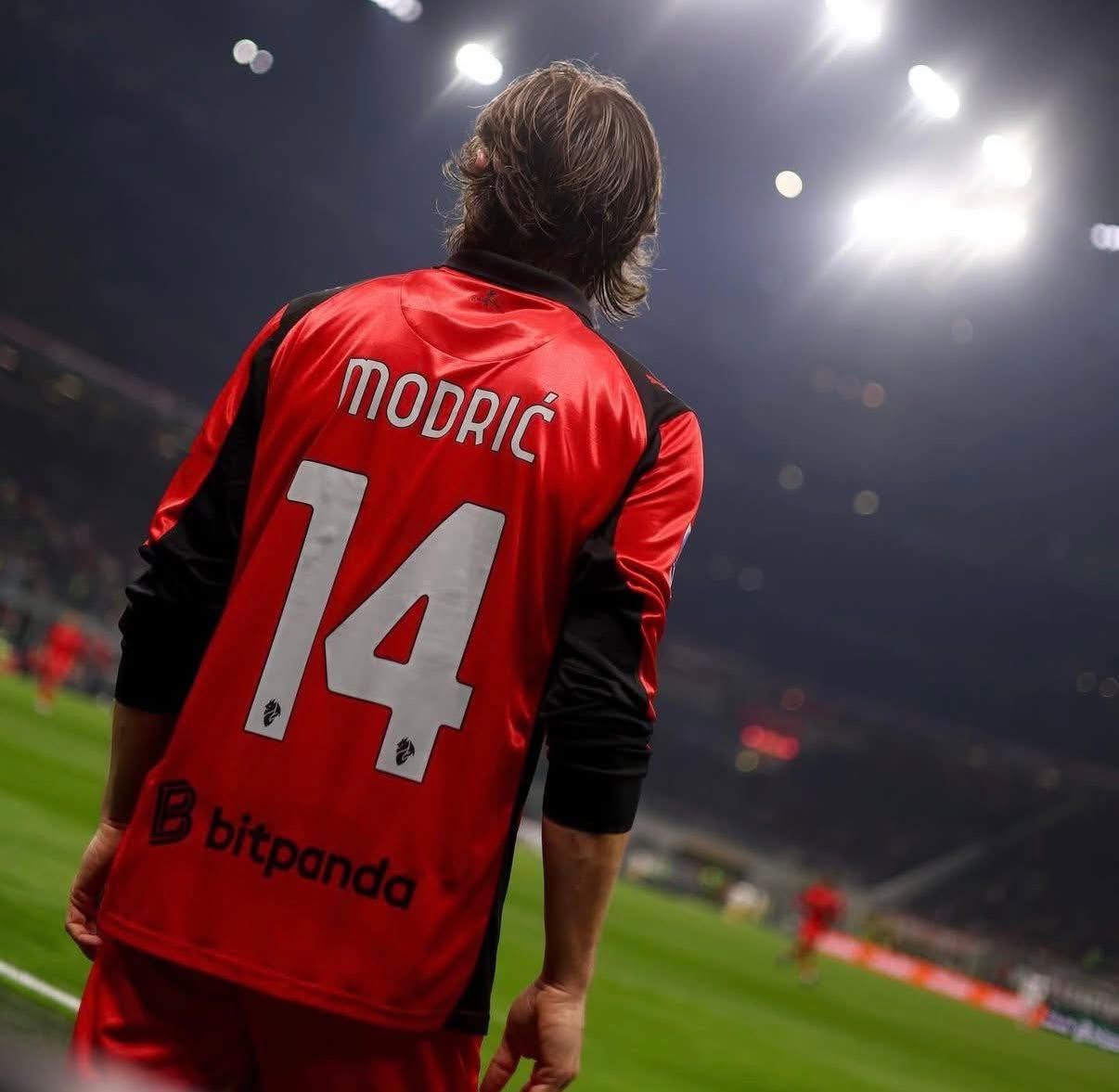 AC MILAN X SLAM JAM 2025/26 第 4 作客球迷版男裝長袖球衣（紅色版）
